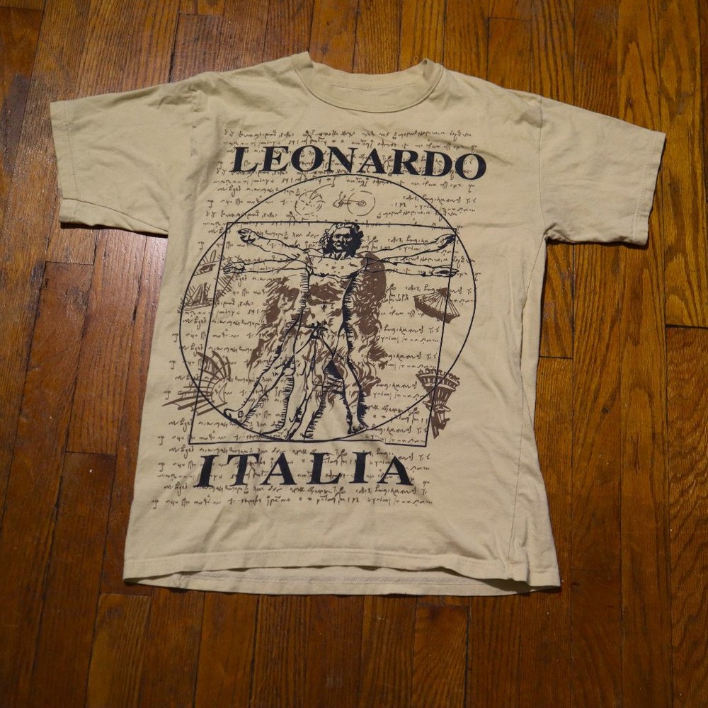 Leonardo DaVinci Vitruvian Man Italia Italian Tourist Soft Yellow T-shirt Mens M